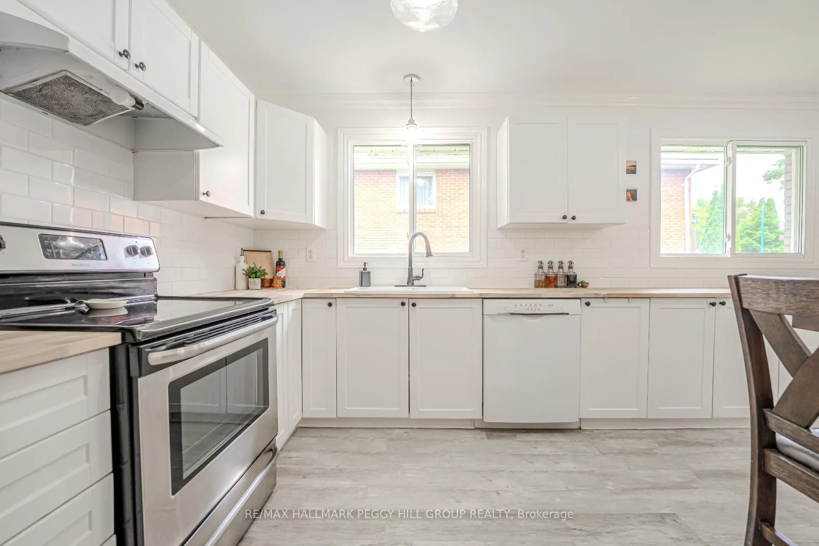 Photo 4 of 26A Lount Street, Barrie, Wellington — HOMEH