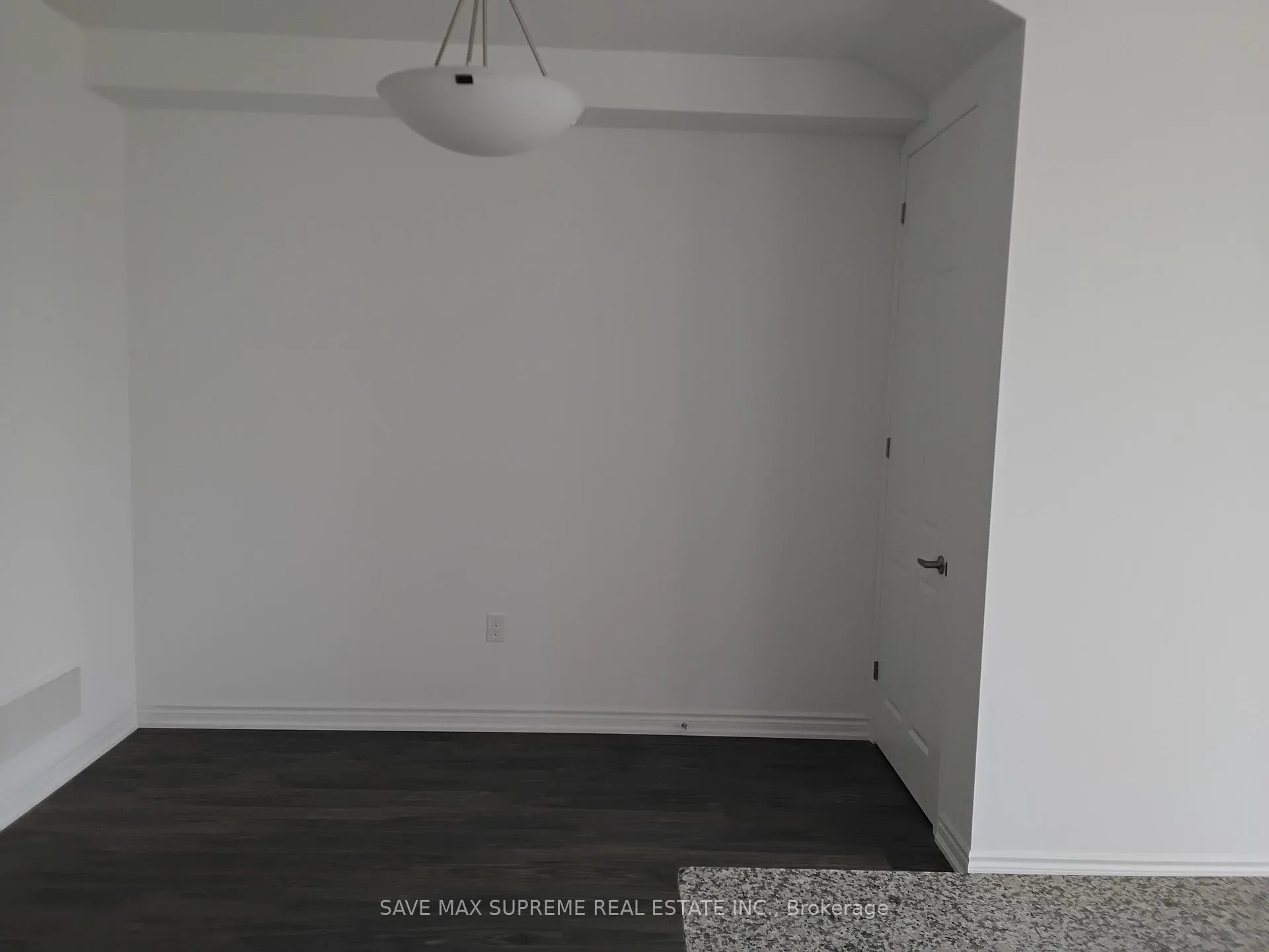 Photo 5 of 68 Forestwalk Street, Kitchener — HOMEH