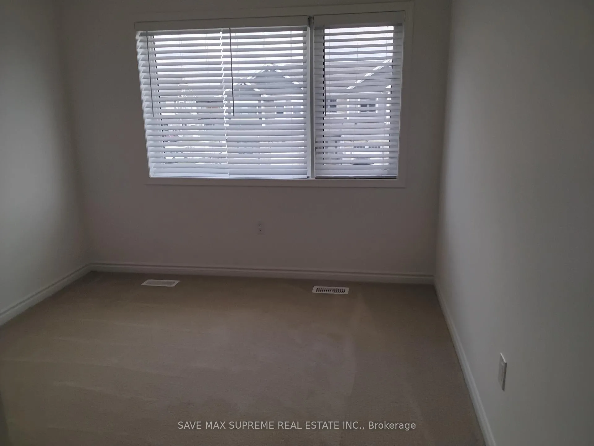 Photo 9 of 68 Forestwalk Street, Kitchener — HOMEH
