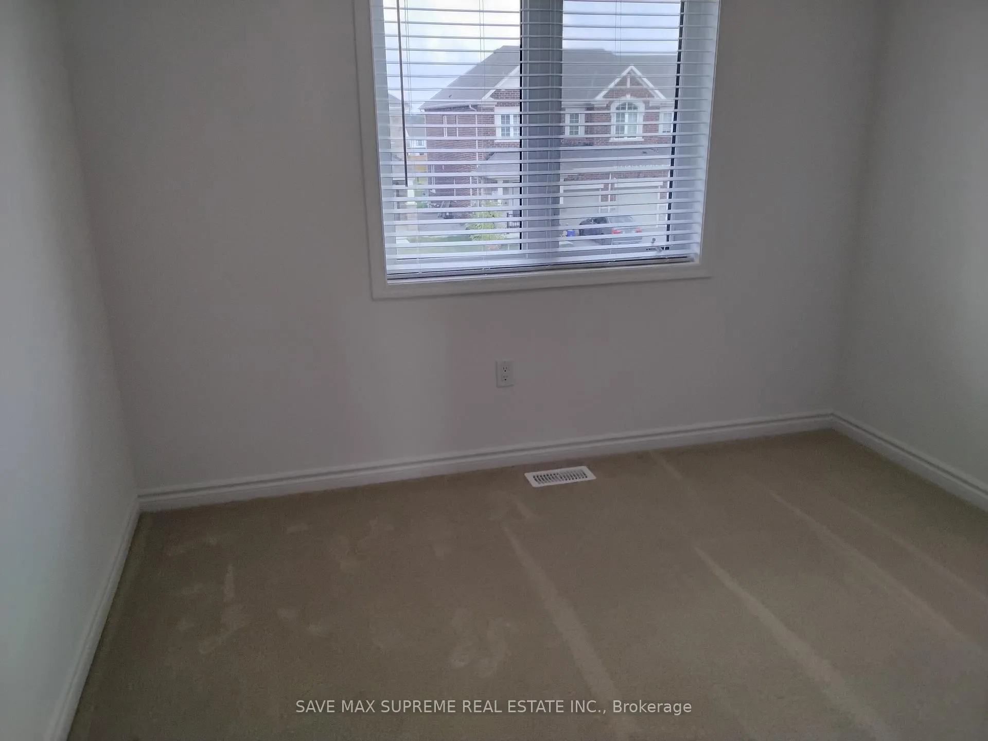 Photo 10 of 68 Forestwalk Street, Kitchener — HOMEH