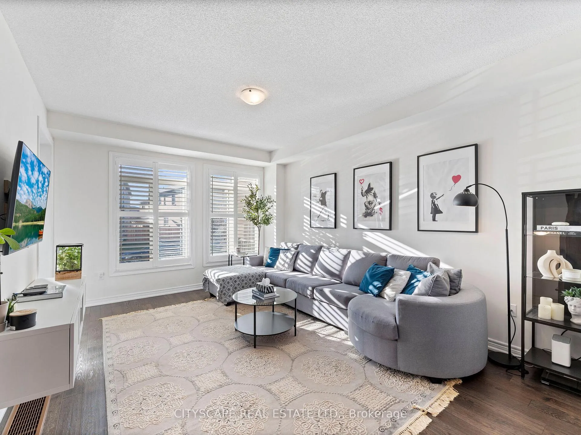 Photo 6 of 24 Hahn Street, Whitby, Williamsburg — HOMEH