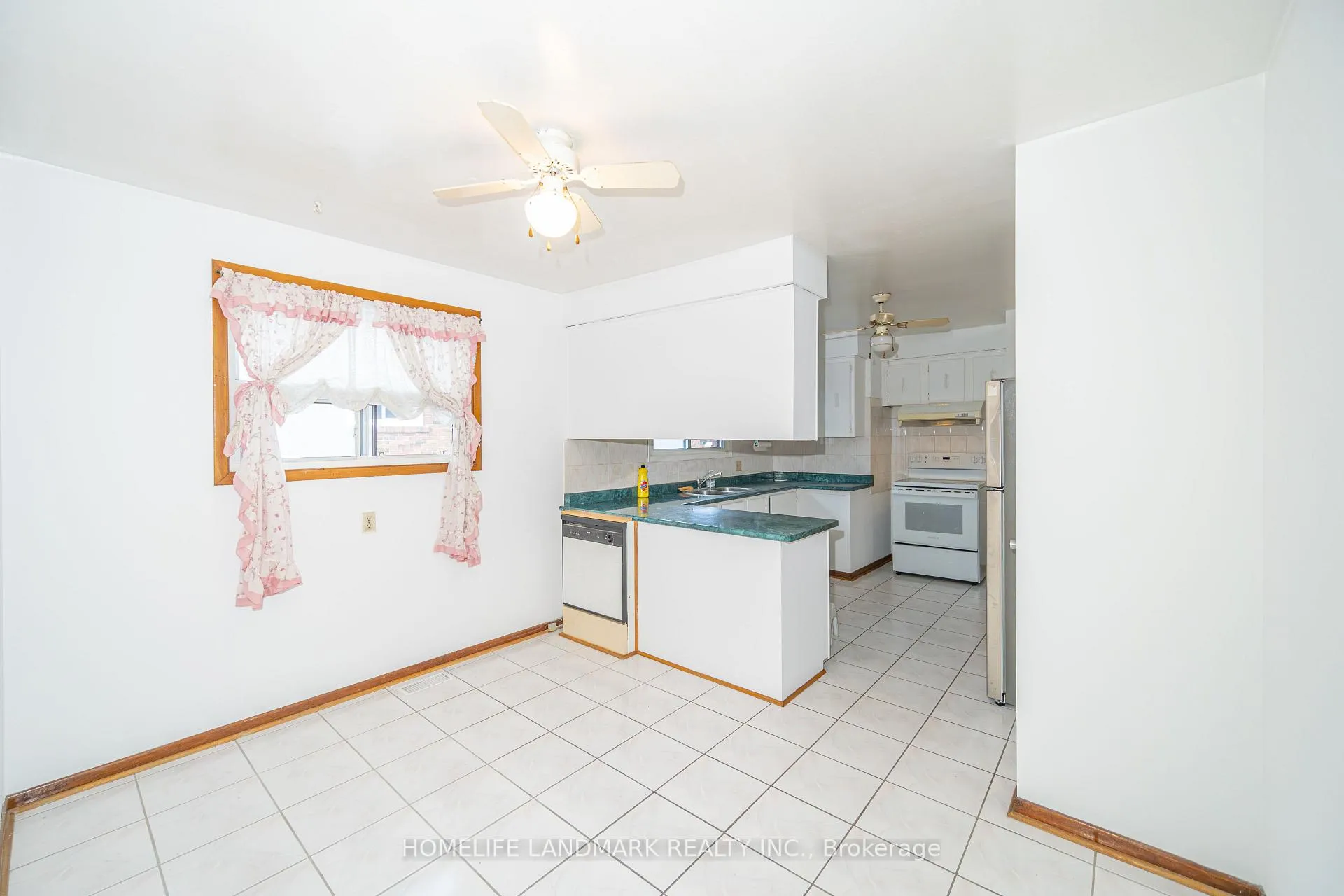Photo 8 of 81 cromwell Avenue, Oshawa, Vanier — HOMEH
