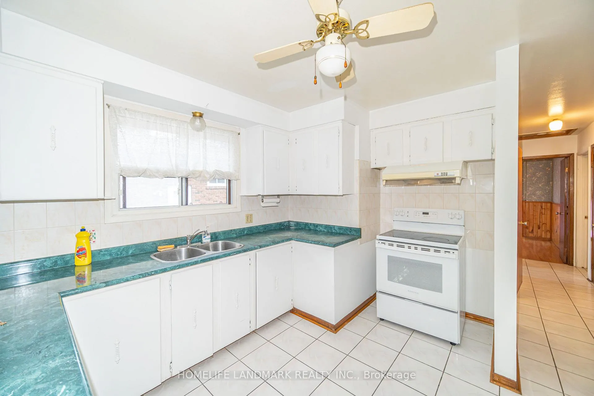 Photo 9 of 81 cromwell Avenue, Oshawa, Vanier — HOMEH