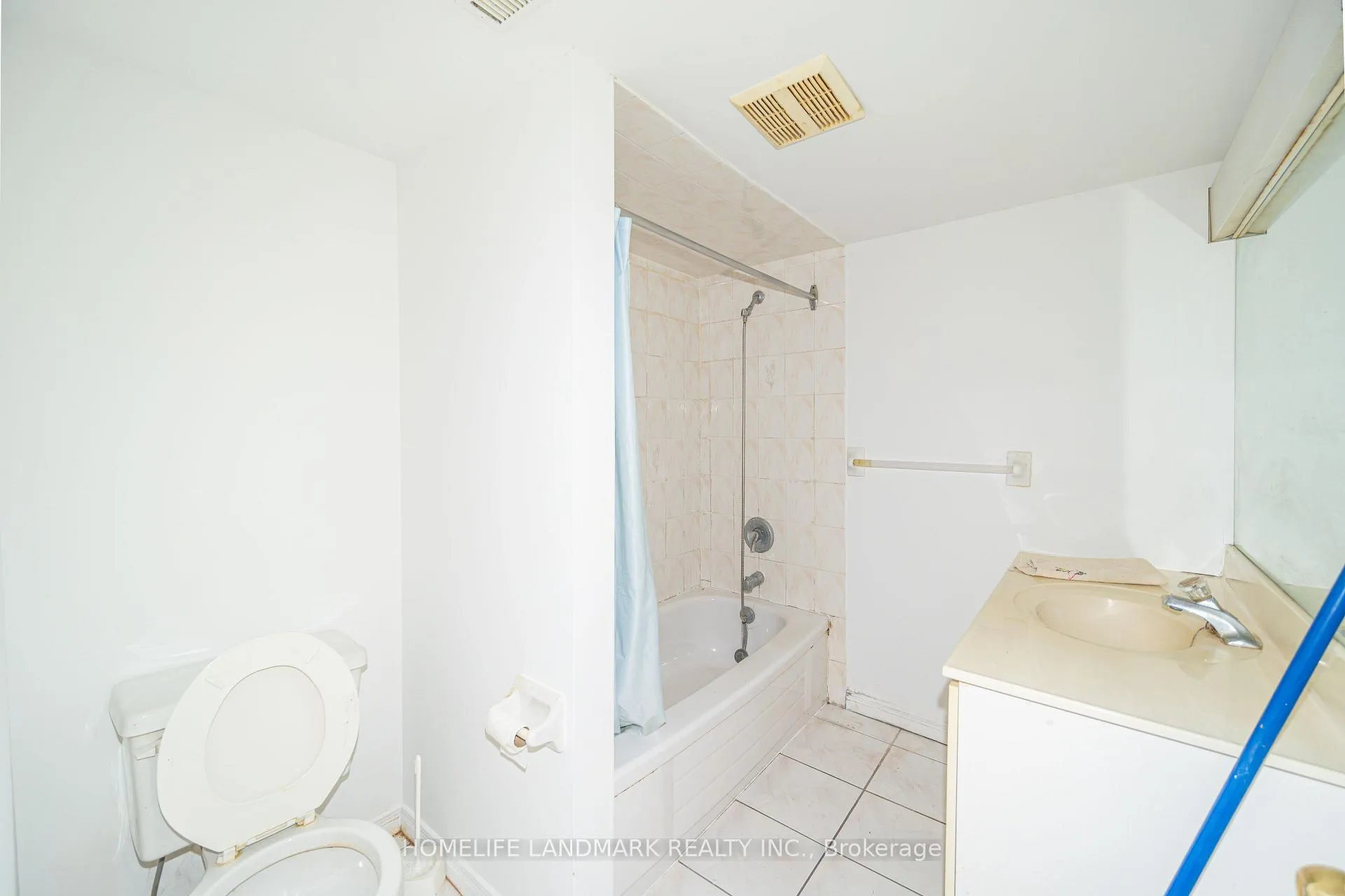 Photo 13 of 81 cromwell Avenue, Oshawa, Vanier — HOMEH