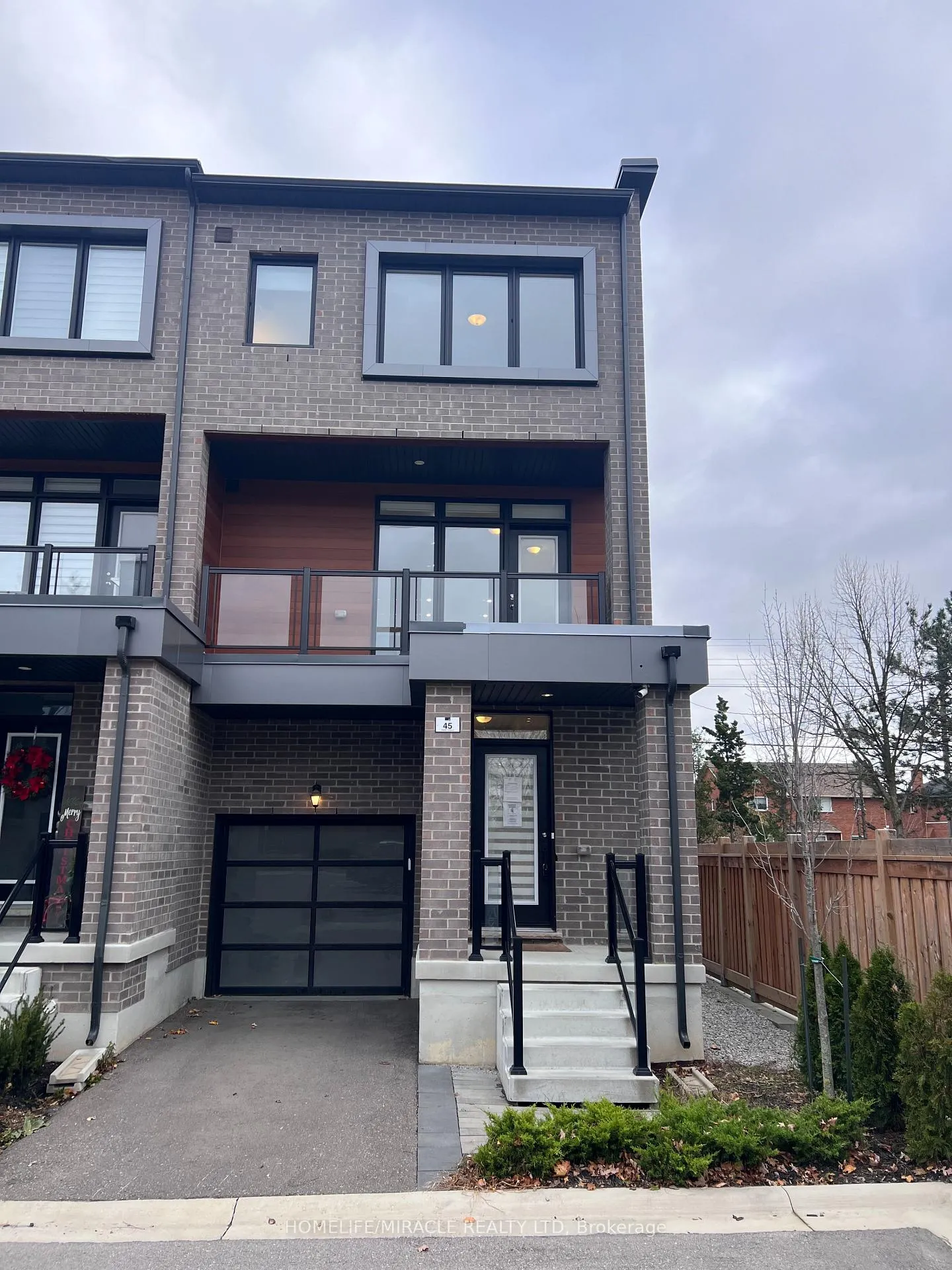 Photo 19 of 45 Shatner Turnabout, Vaughan, East Woodbridge — HOMEH