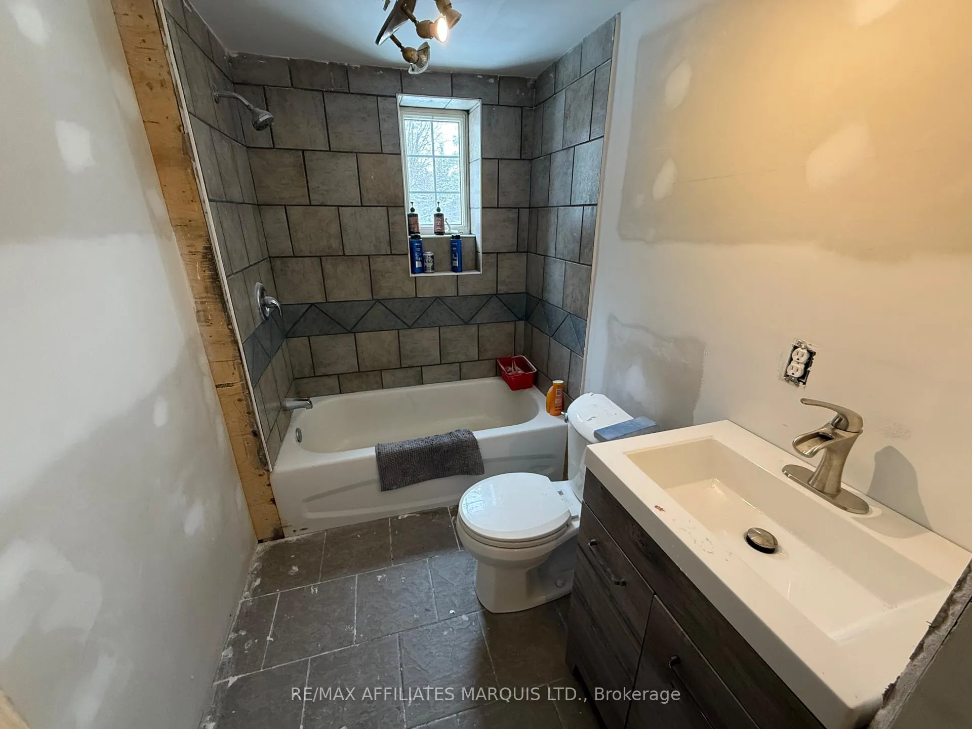 Photo 12 of 16395 Centennial Drive, North Stormont, North Stormont (Roxborough) Twp — HOMEH