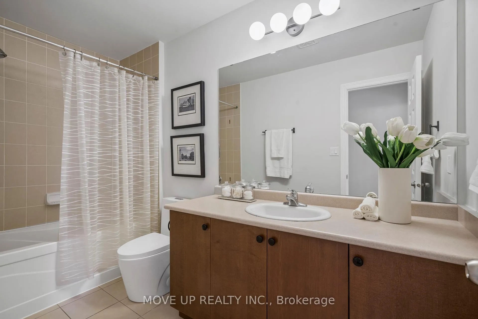 Photo 21 of 148 Gesher Crescent, Vaughan, Patterson — HOMEH