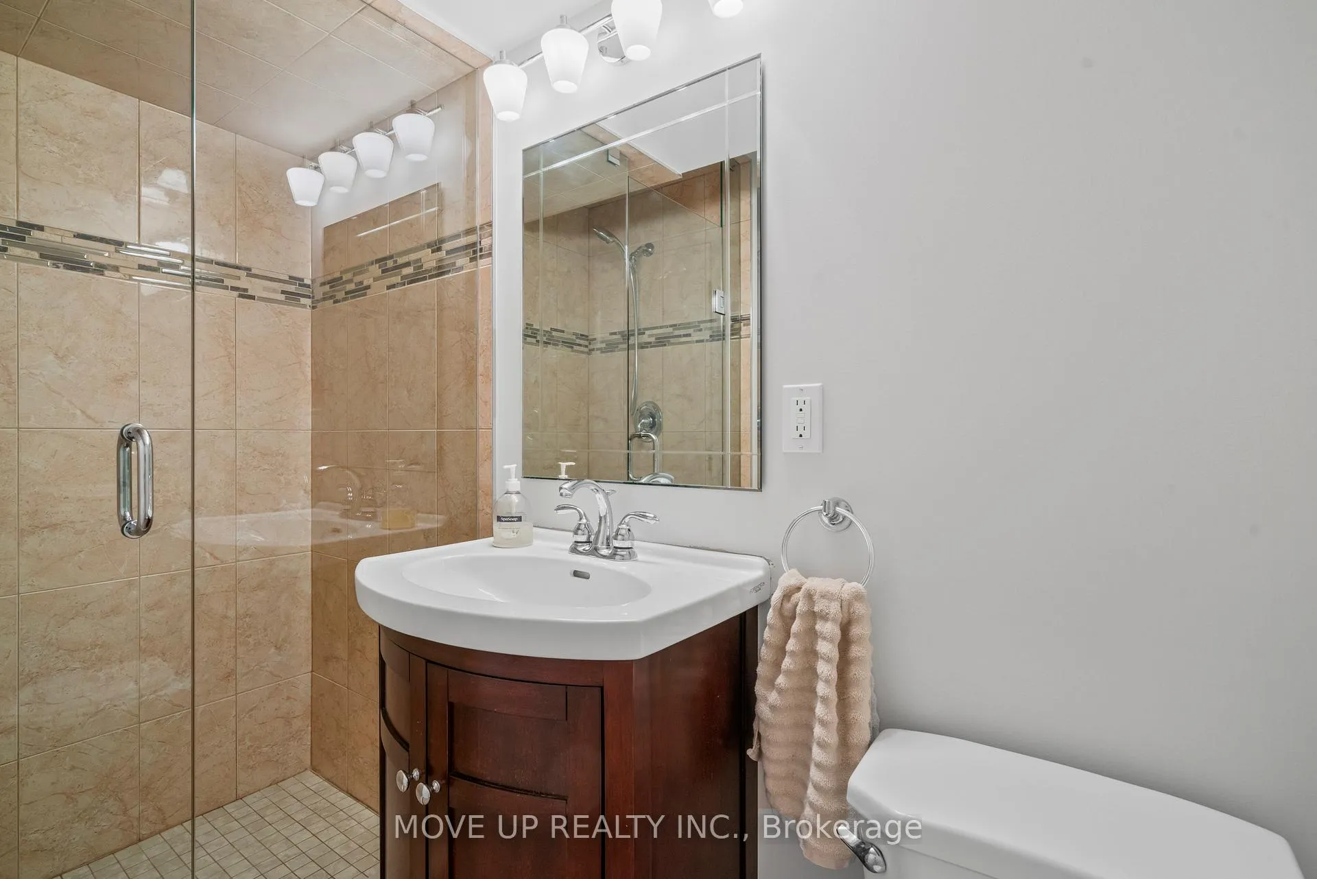 Photo 25 of 148 Gesher Crescent, Vaughan, Patterson — HOMEH