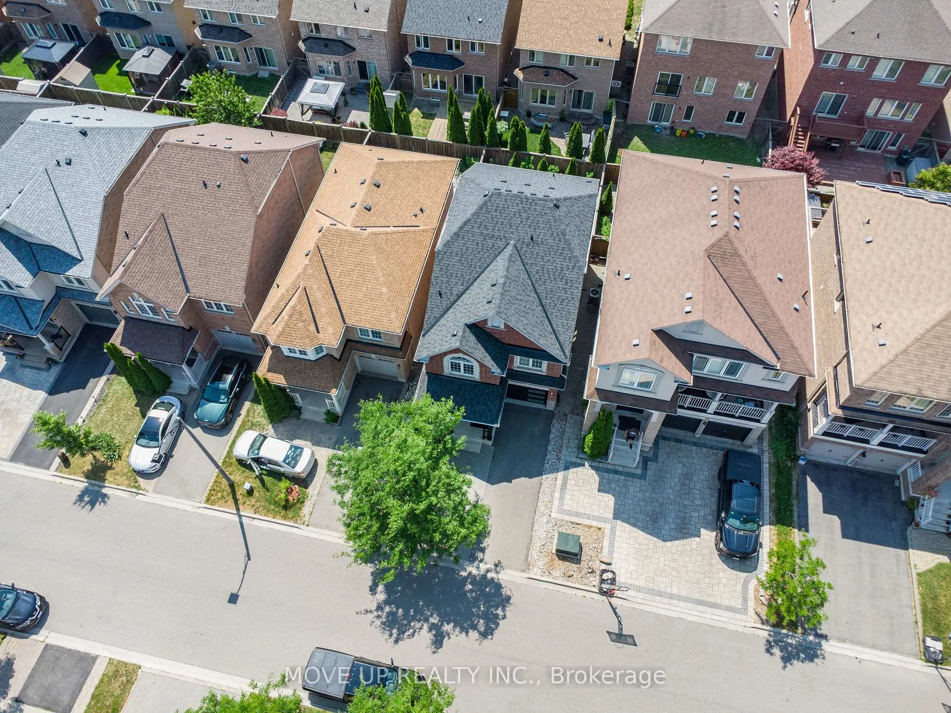 Photo 32 of 148 Gesher Crescent, Vaughan, Patterson — HOMEH