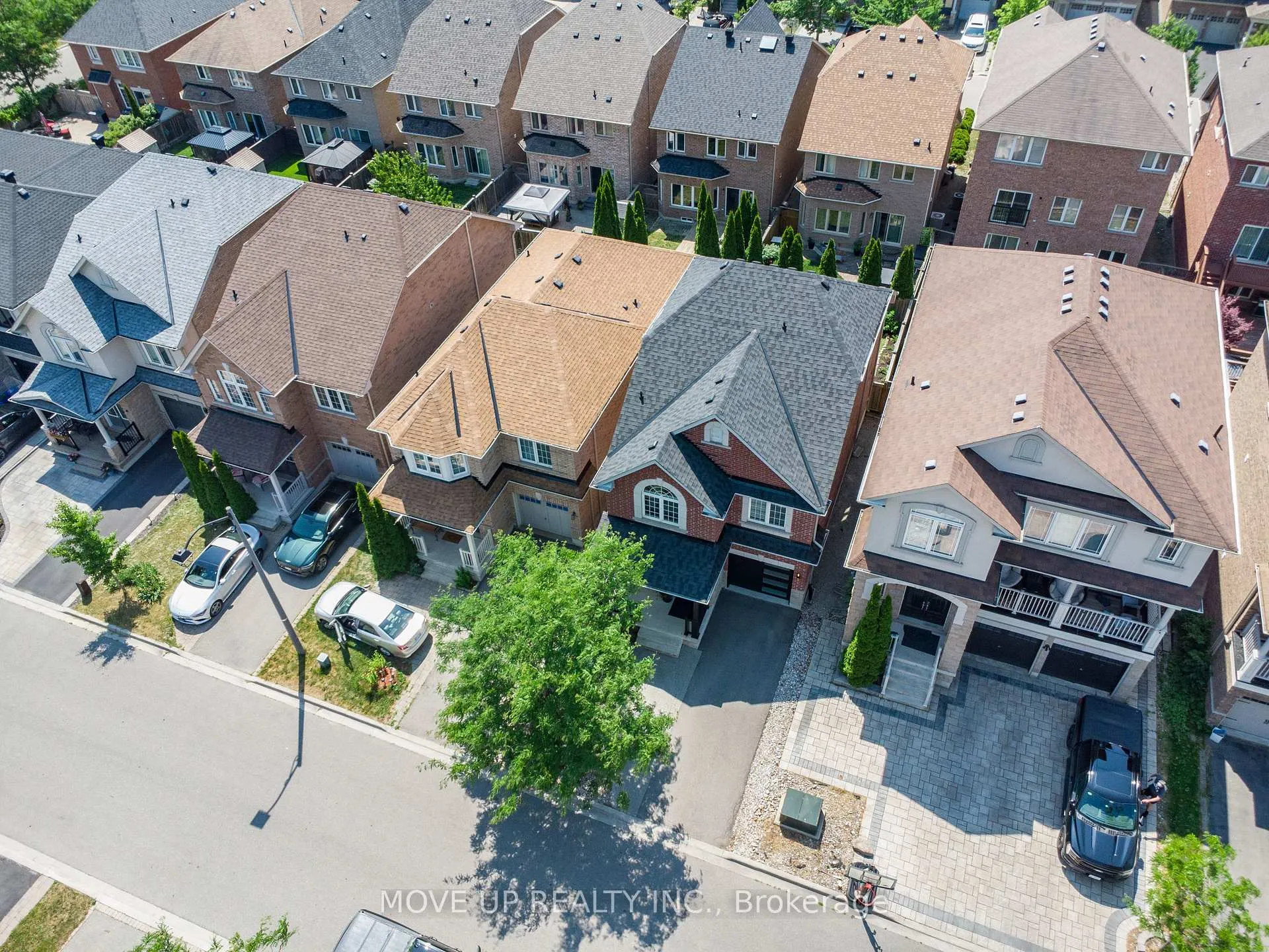Photo 33 of 148 Gesher Crescent, Vaughan, Patterson — HOMEH
