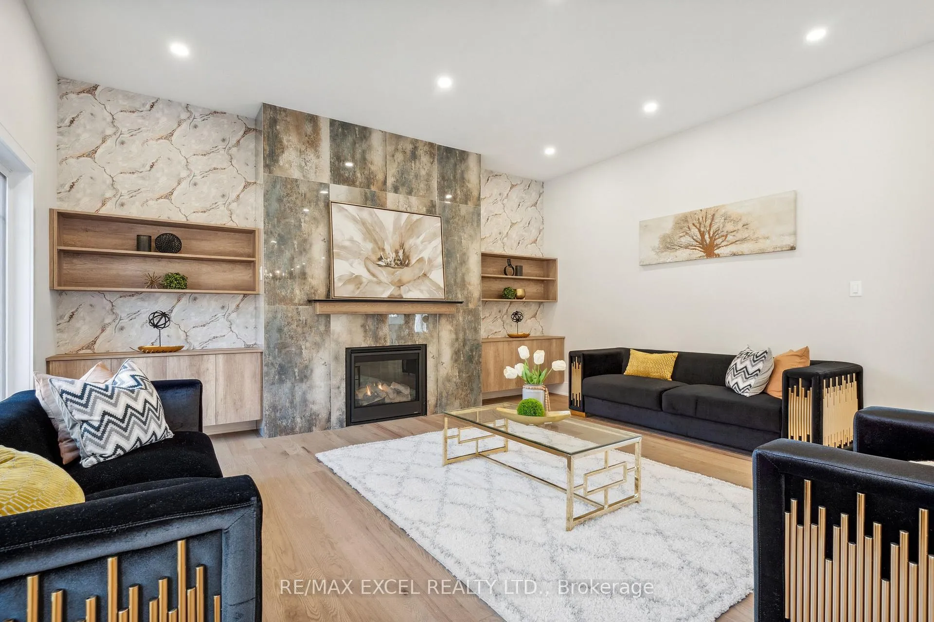 Photo 2 of 2228 Pemberton Way, Innisfil, Churchill — HOMEH