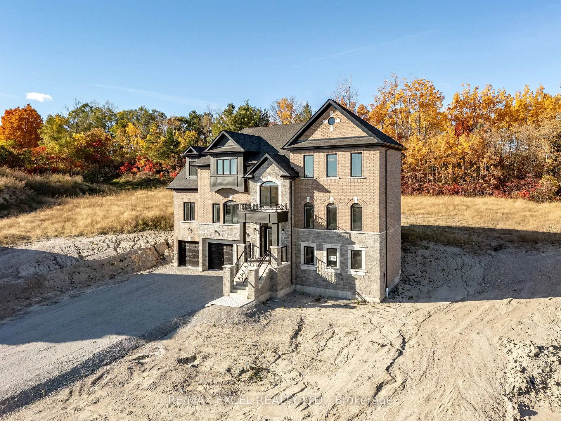 Photo 6 of 2228 Pemberton Way, Innisfil, Churchill — HOMEH