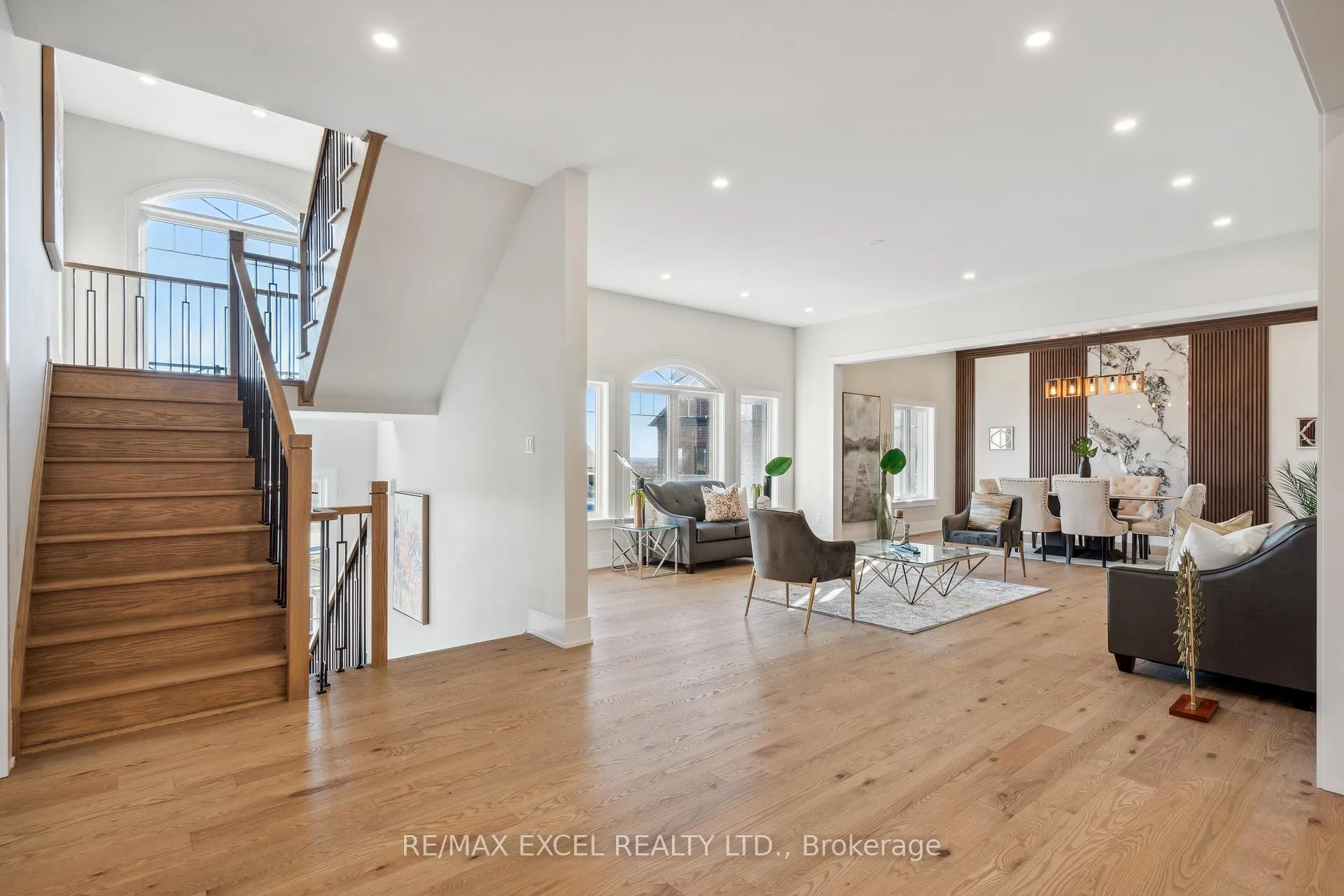 Photo 10 of 2228 Pemberton Way, Innisfil, Churchill — HOMEH