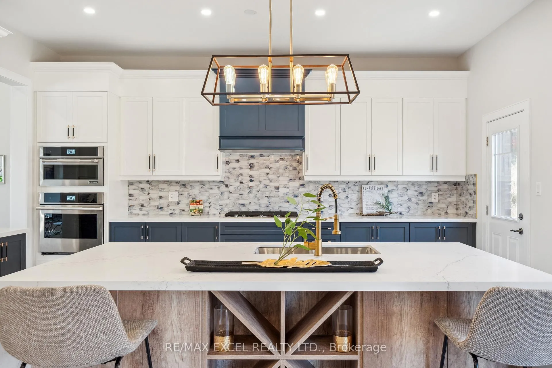 Photo 18 of 2228 Pemberton Way, Innisfil, Churchill — HOMEH