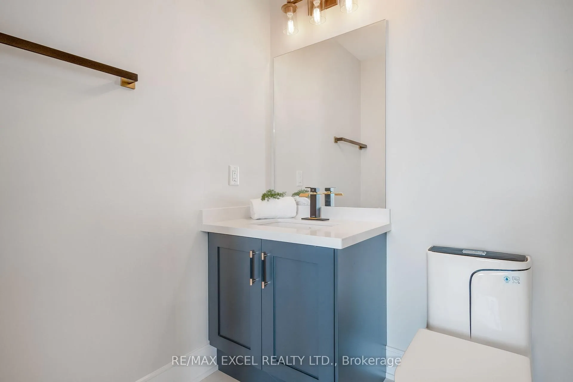 Photo 30 of 2228 Pemberton Way, Innisfil, Churchill — HOMEH