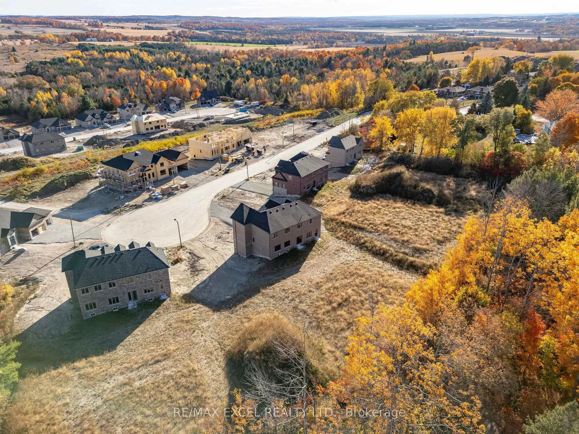 Photo 40 of 2228 Pemberton Way, Innisfil, Churchill — HOMEH