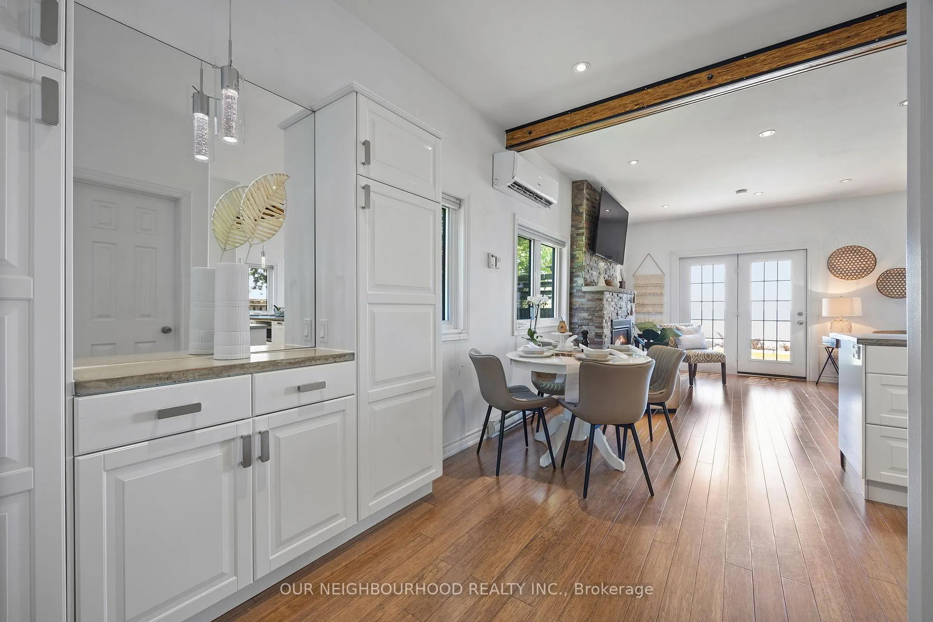 Photo 9 of 81 Cedar Crest Beach Road, Clarington, Bowmanville — HOMEH