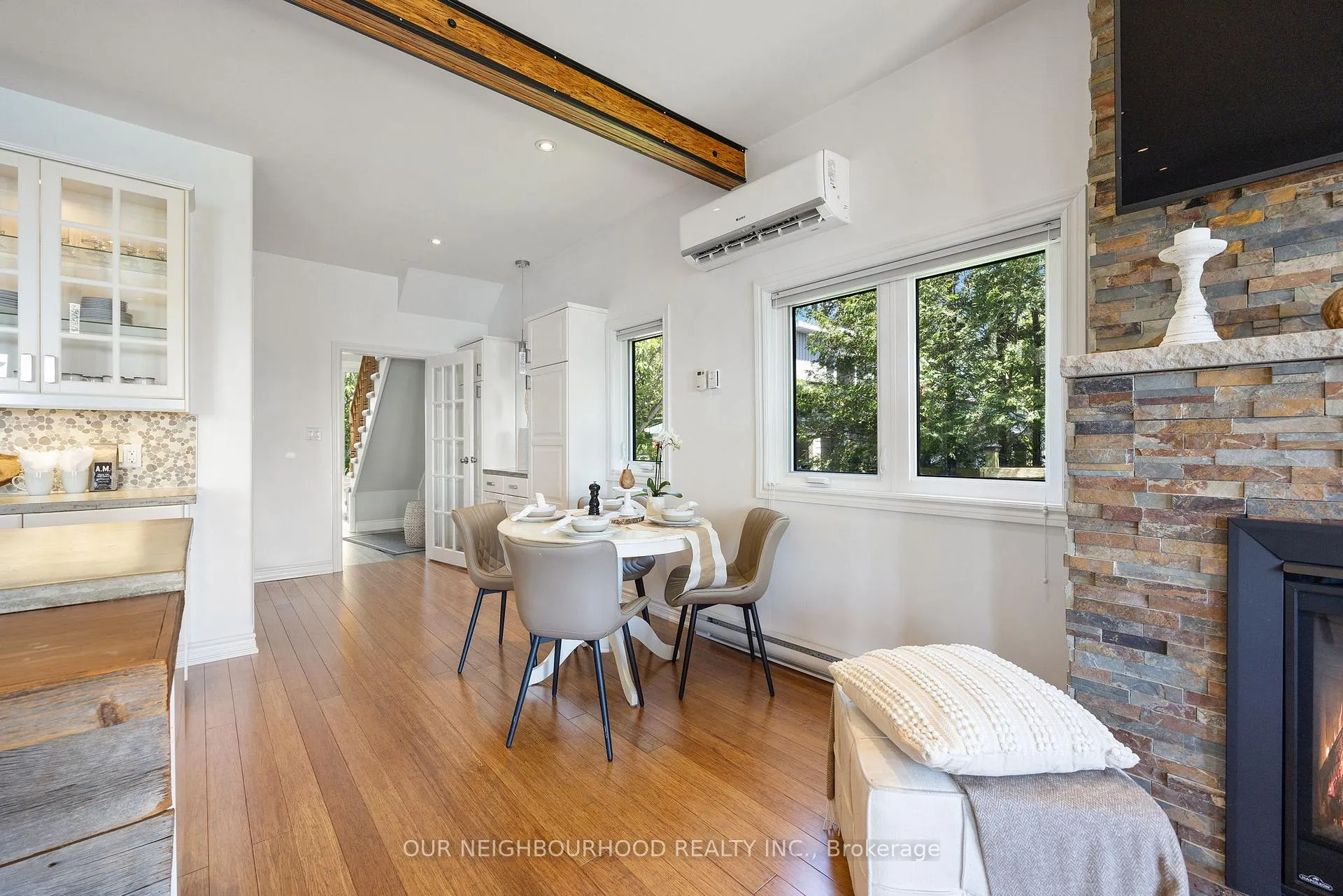 Photo 12 of 81 Cedar Crest Beach Road, Clarington, Bowmanville — HOMEH