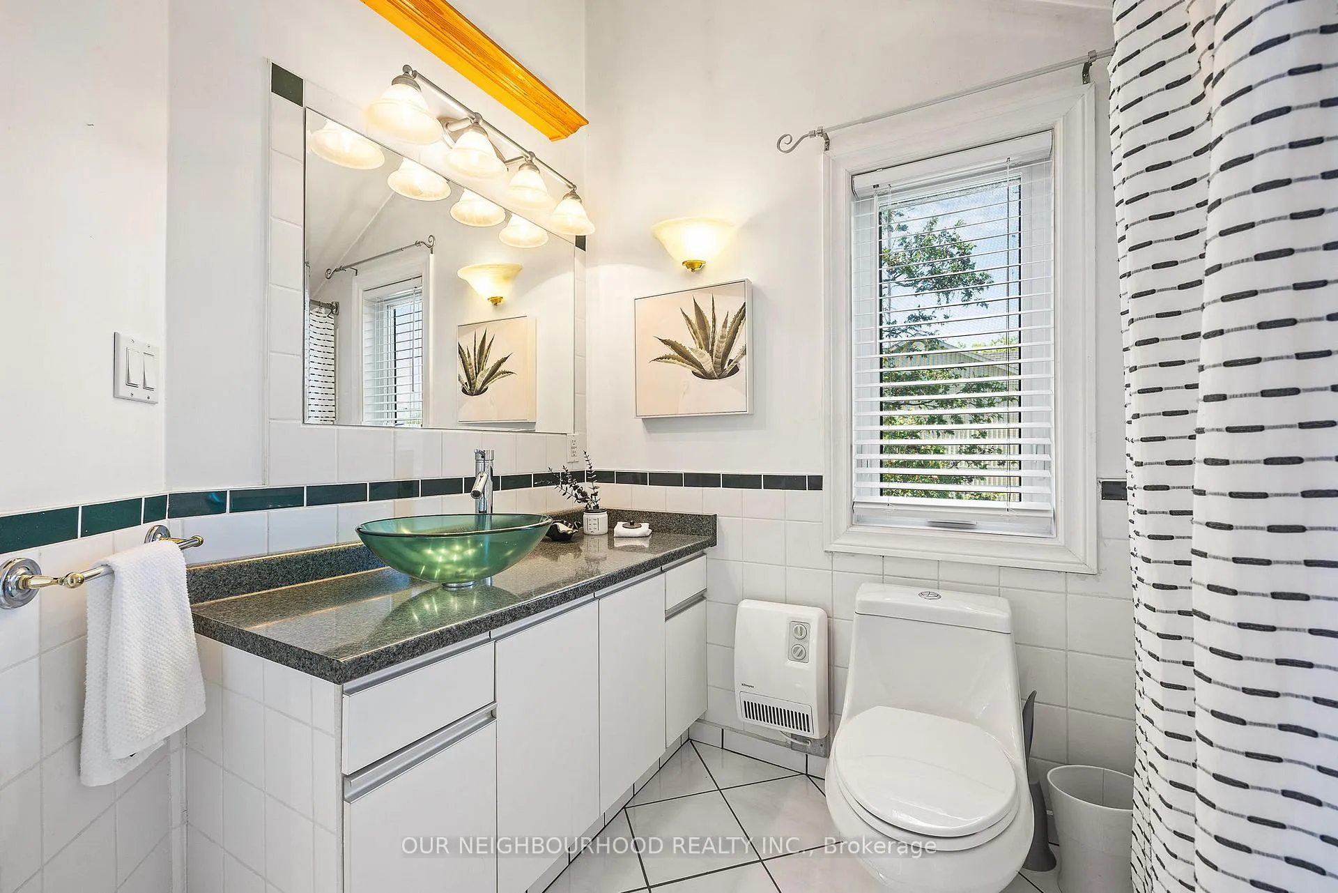 Photo 22 of 81 Cedar Crest Beach Road, Clarington, Bowmanville — HOMEH