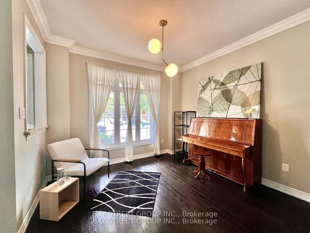 Photo 3 of 302 Hammersly Boulevard, Markham, Wismer — HOMEH