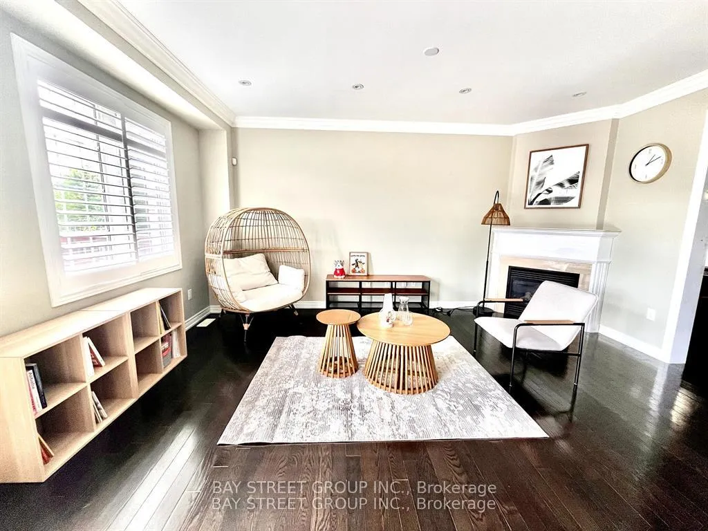 Photo 7 of 302 Hammersly Boulevard, Markham, Wismer — HOMEH