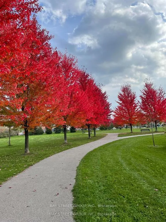 Photo 25 of 302 Hammersly Boulevard, Markham, Wismer — HOMEH