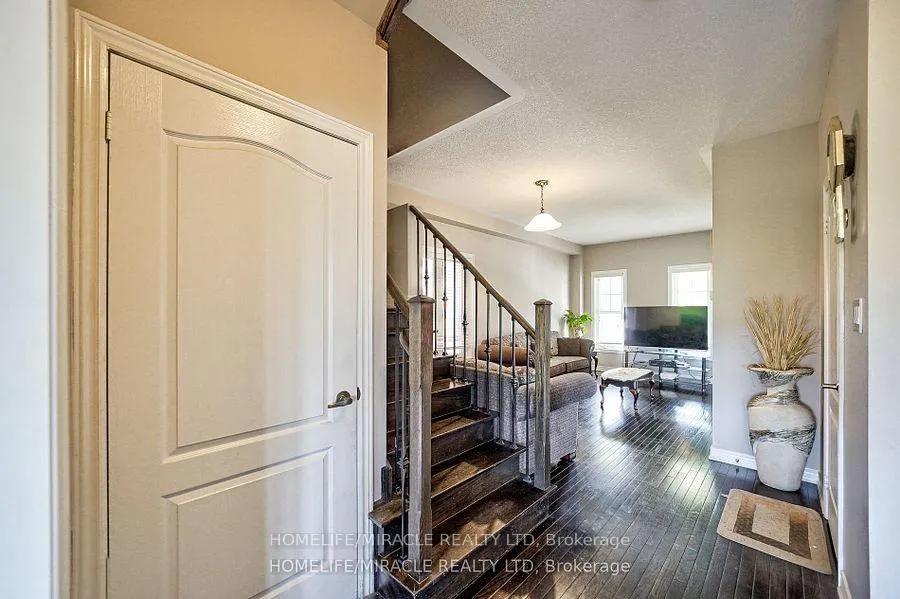 Photo 16 of 166 Shephard Avenue, New Tecumseth, Alliston — HOMEH