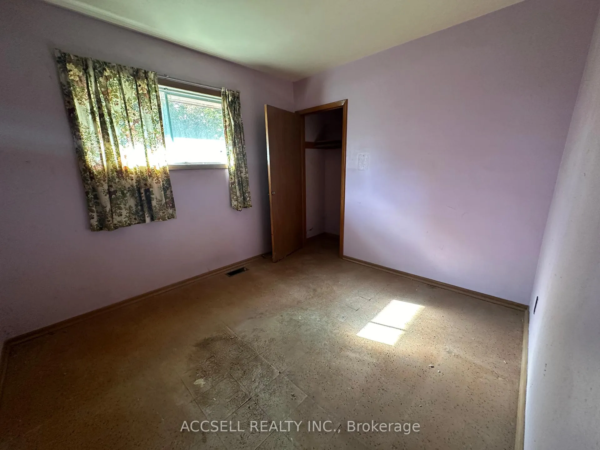 Photo 6 of 227 Dixon Street, Kitchener — HOMEH