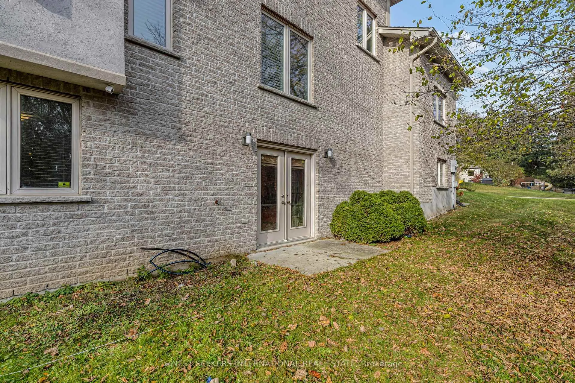 Photo 37 of 967 Doon Village Road, Kitchener — HOMEH