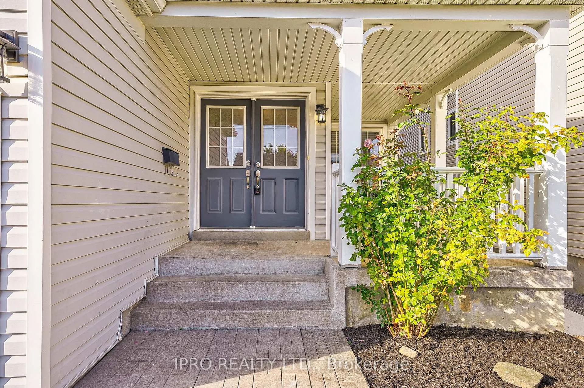 Photo 2 of 1638 Coldstream Drive, Oshawa, Taunton — HOMEH