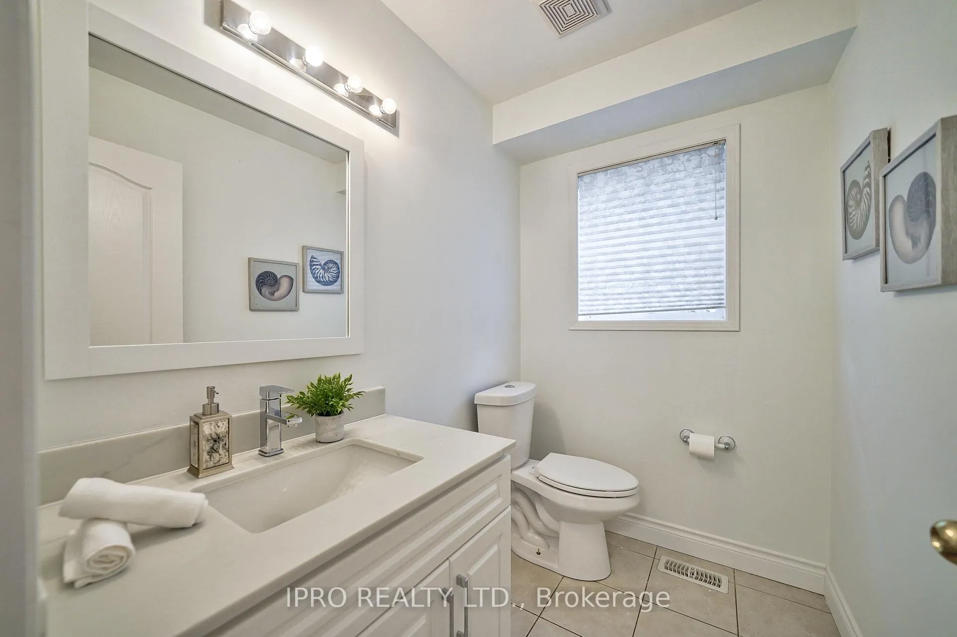 Photo 14 of 1638 Coldstream Drive, Oshawa, Taunton — HOMEH