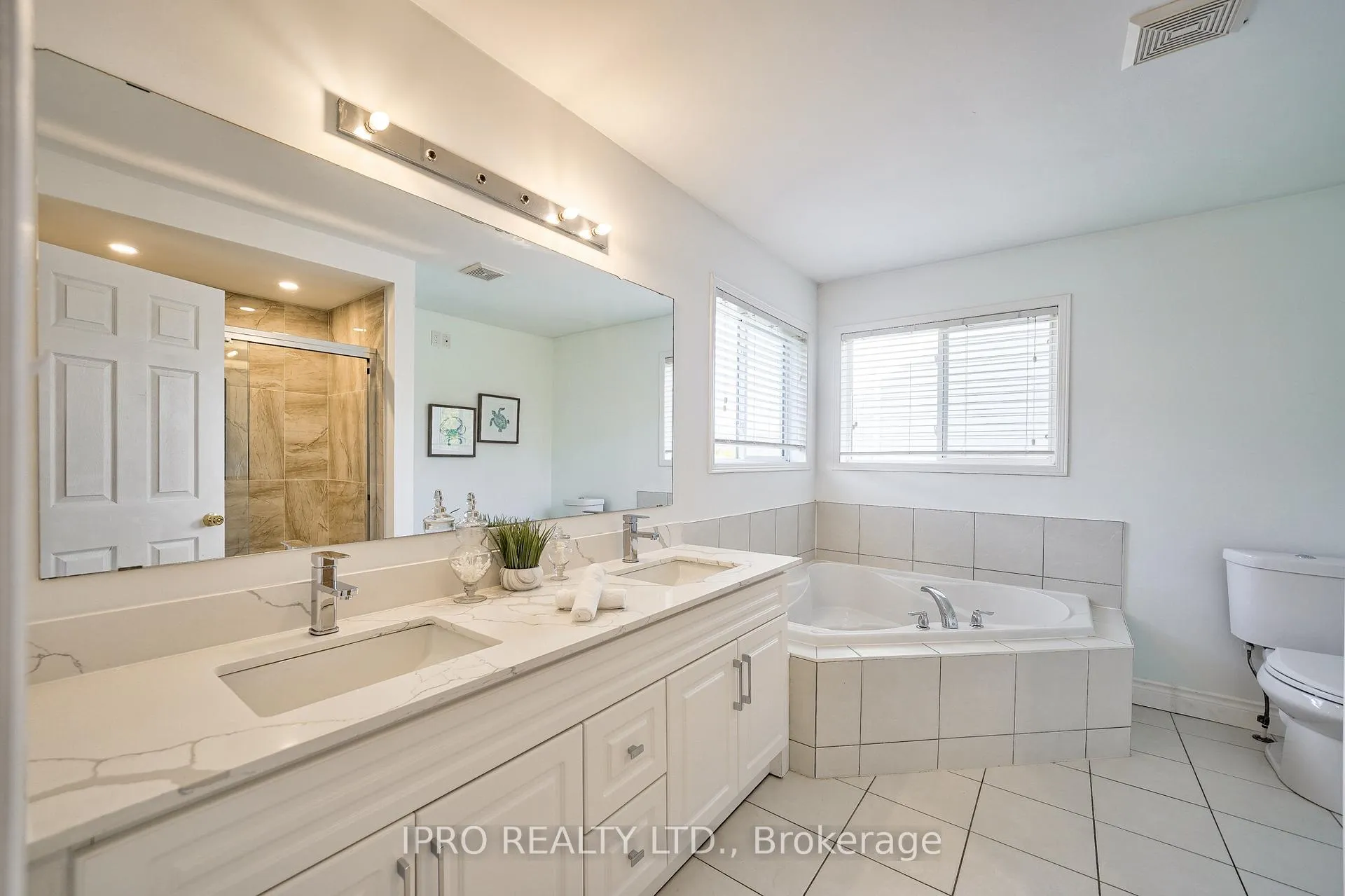 Photo 34 of 1638 Coldstream Drive, Oshawa, Taunton — HOMEH