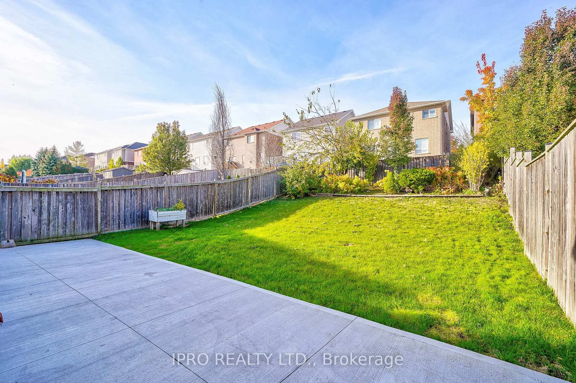 Photo 37 of 1638 Coldstream Drive, Oshawa, Taunton — HOMEH