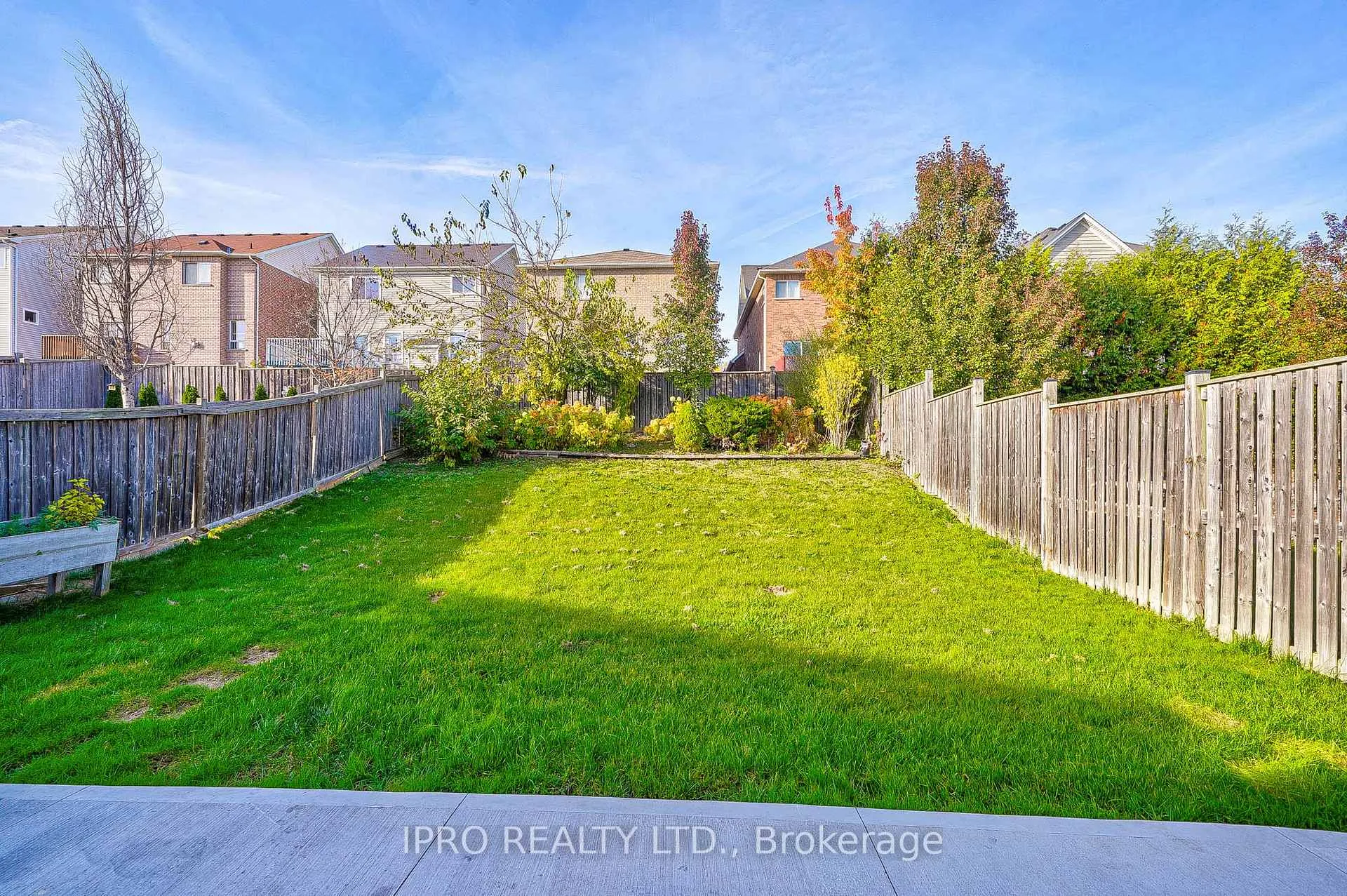 Photo 38 of 1638 Coldstream Drive, Oshawa, Taunton — HOMEH