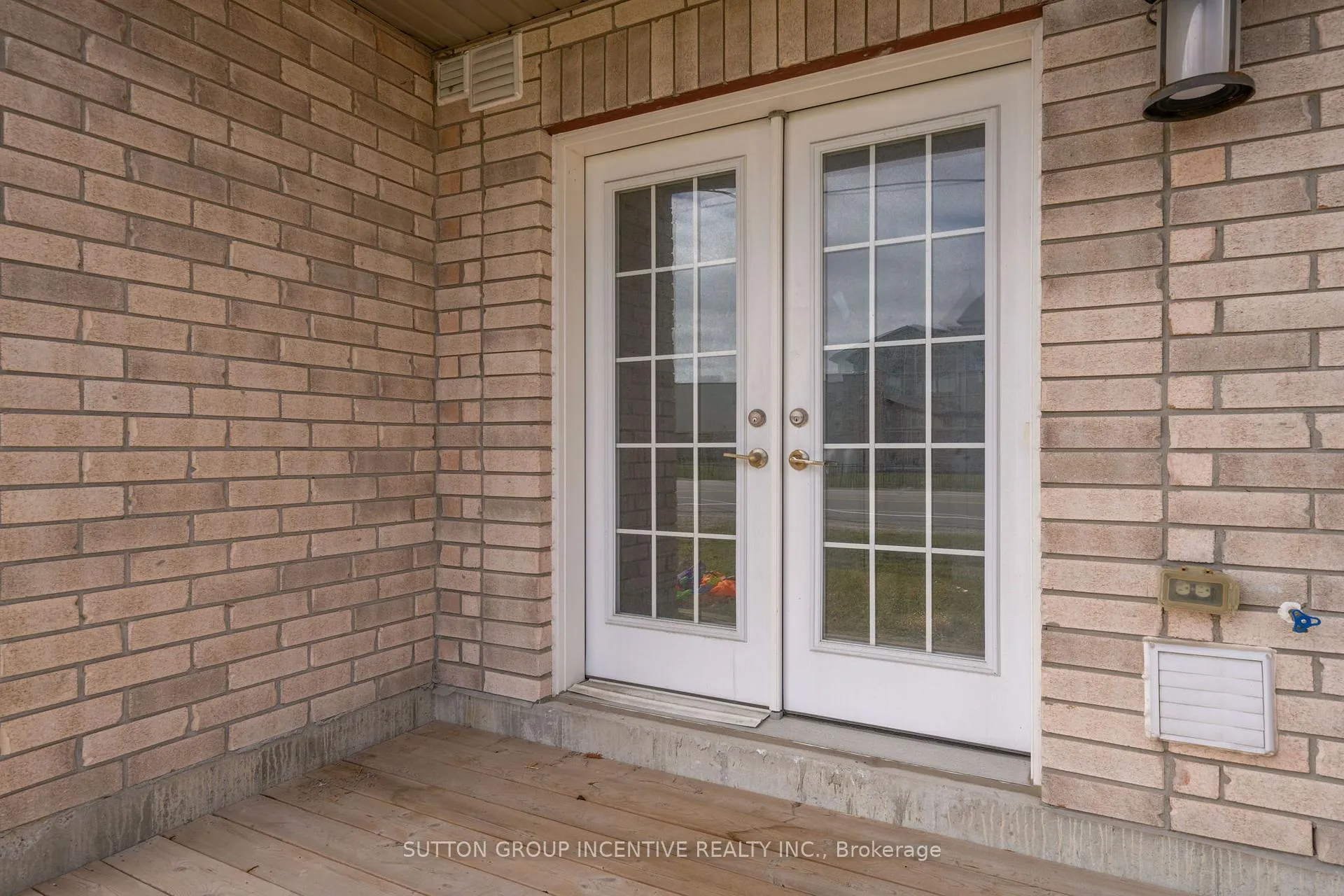 Photo 4 of 53 Andean Lane, Barrie, Rural Barrie Southwest — HOMEH