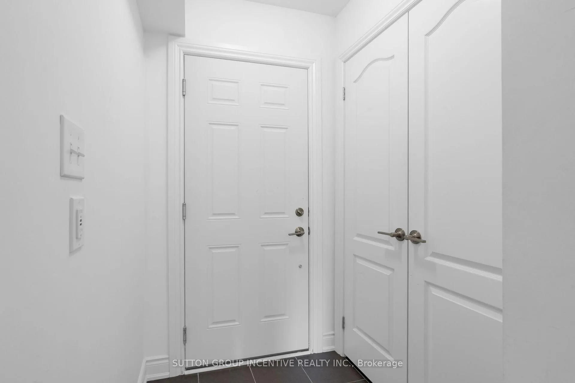 Photo 5 of 53 Andean Lane, Barrie, Rural Barrie Southwest — HOMEH