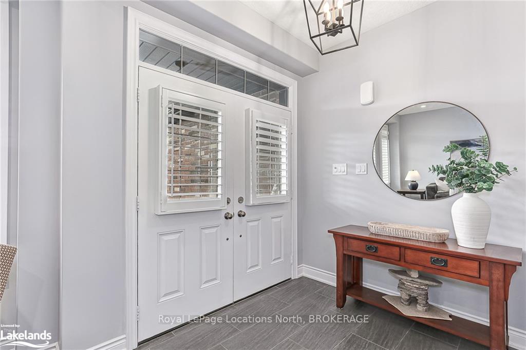 Photo 2 of 31 Gilpin Crescent, Collingwood — HOMEH