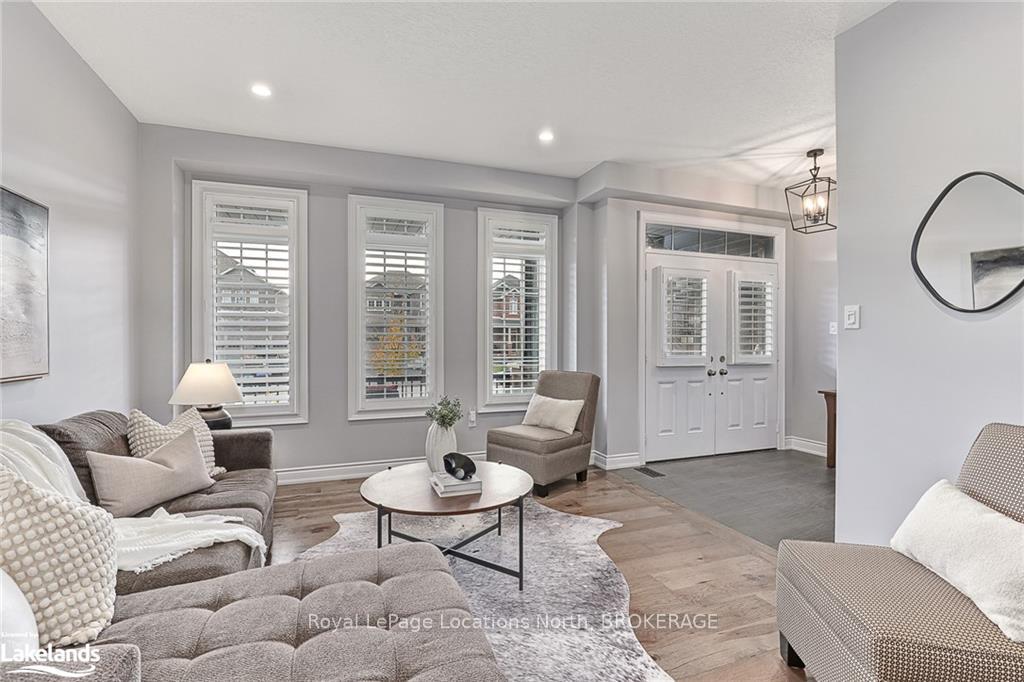 Photo 5 of 31 Gilpin Crescent, Collingwood — HOMEH