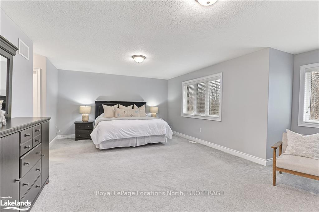 Photo 18 of 31 Gilpin Crescent, Collingwood — HOMEH
