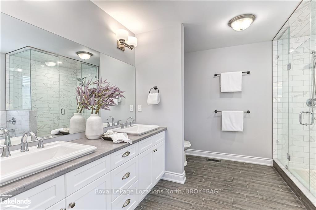 Photo 20 of 31 Gilpin Crescent, Collingwood — HOMEH