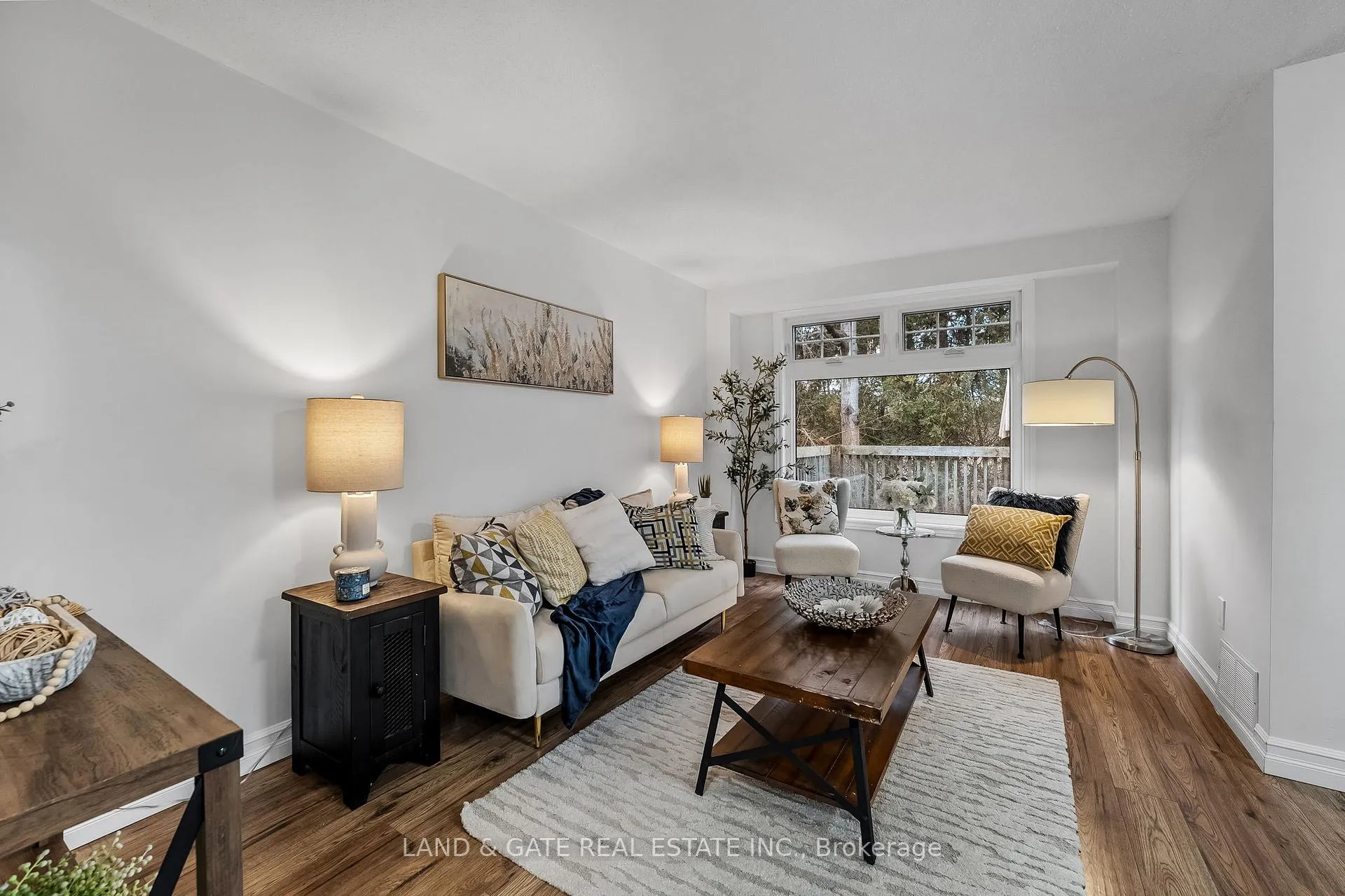 Photo 6 of 926 Beaconhill Court, Oshawa, Pinecrest — HOMEH