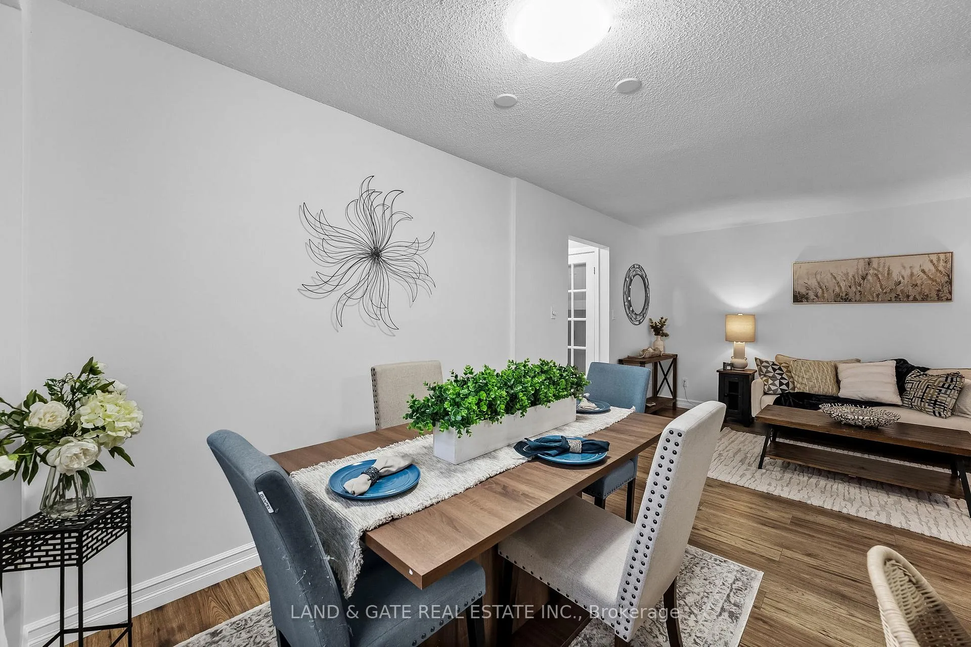 Photo 11 of 926 Beaconhill Court, Oshawa, Pinecrest — HOMEH
