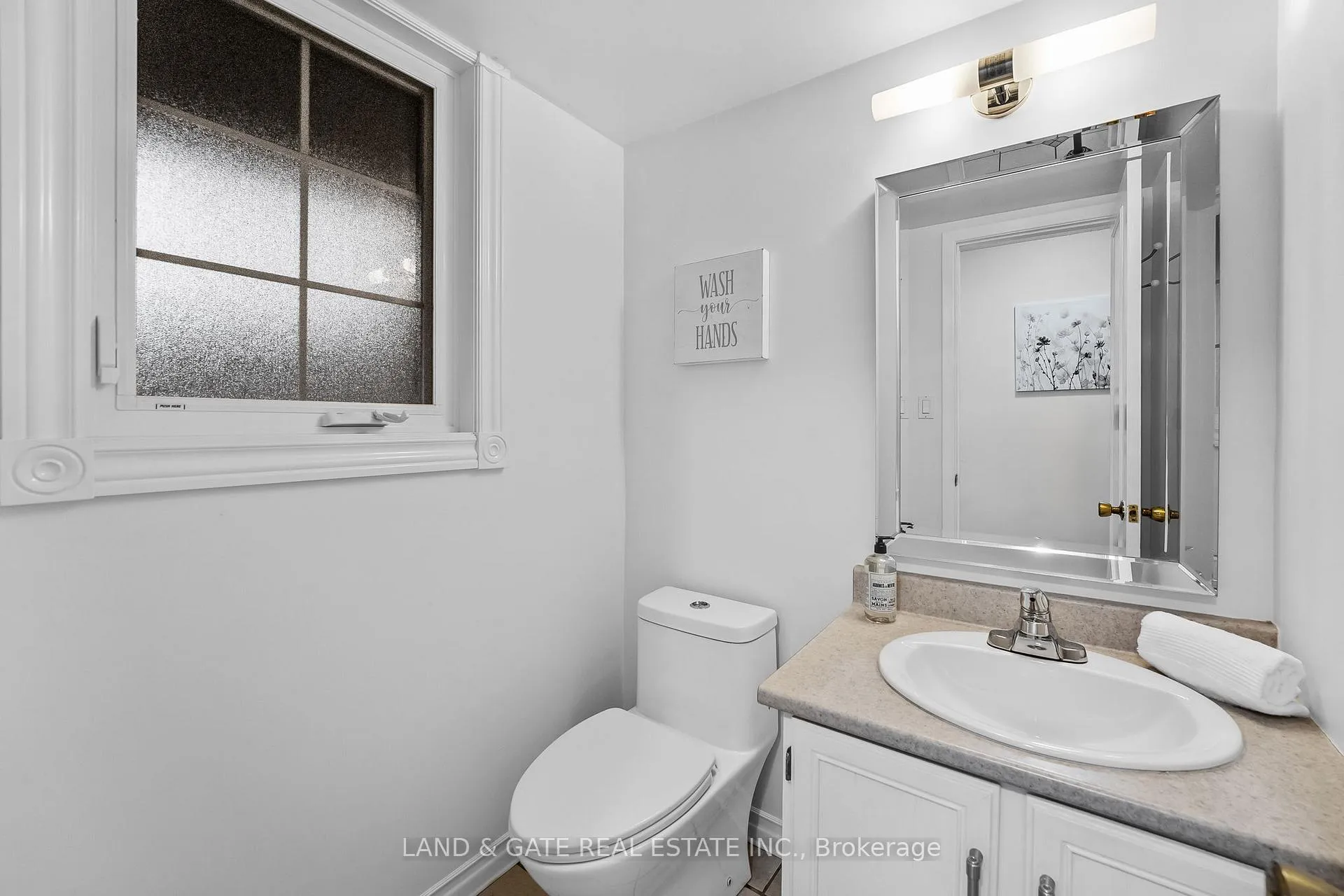 Photo 16 of 926 Beaconhill Court, Oshawa, Pinecrest — HOMEH