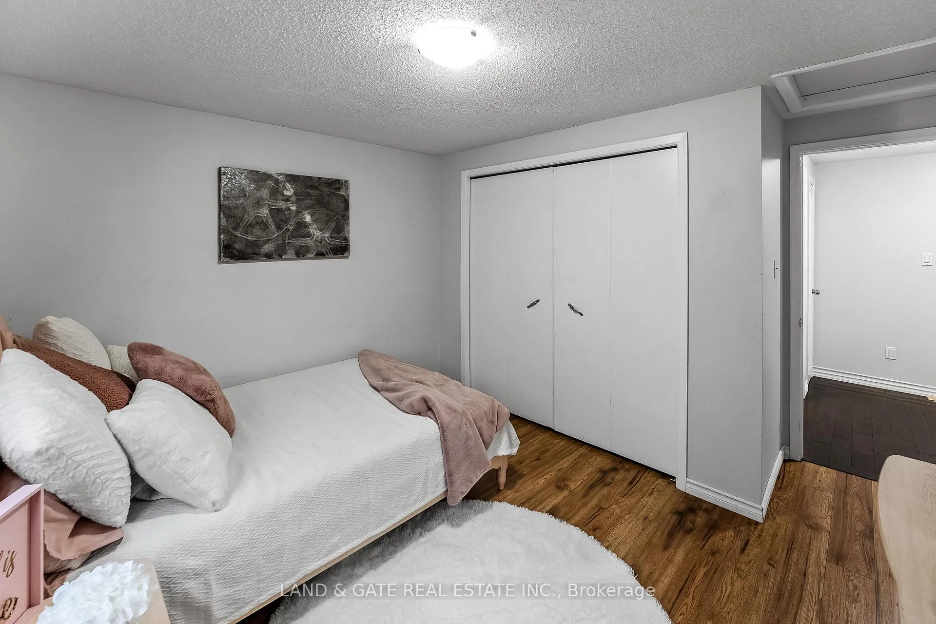 Photo 25 of 926 Beaconhill Court, Oshawa, Pinecrest — HOMEH