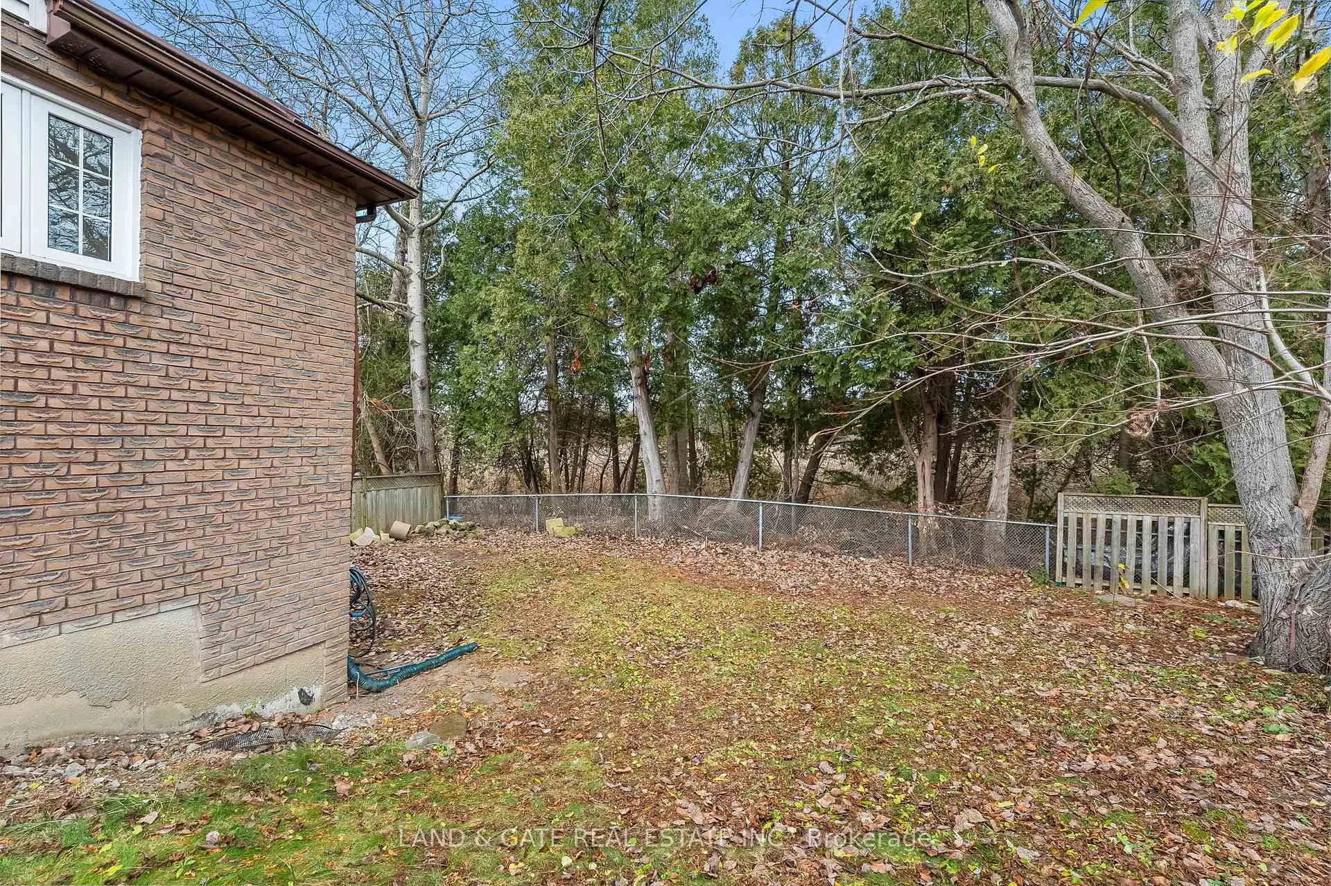 Photo 38 of 926 Beaconhill Court, Oshawa, Pinecrest — HOMEH