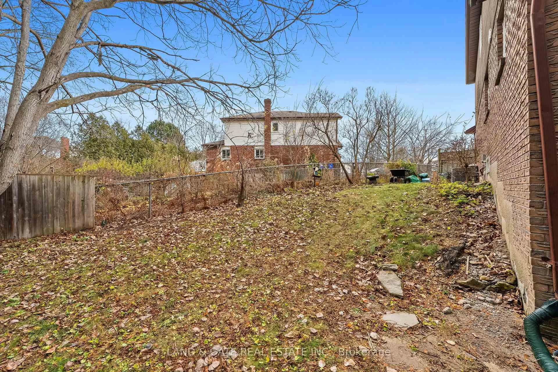 Photo 39 of 926 Beaconhill Court, Oshawa, Pinecrest — HOMEH