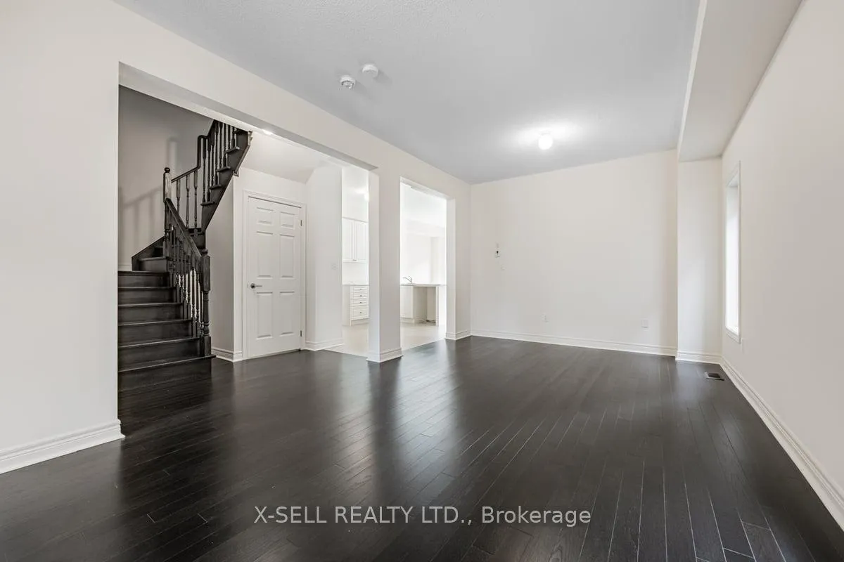 Photo 5 of 667 Fleetwood Drive, Oshawa, Eastdale — HOMEH