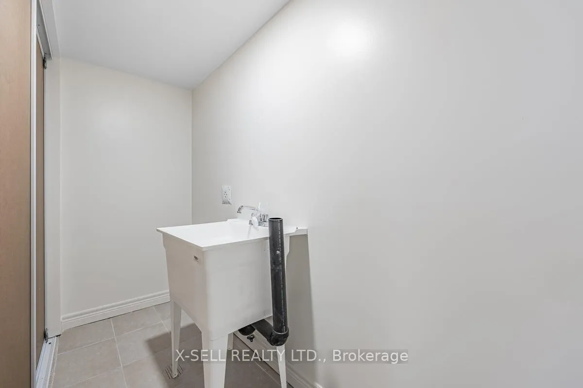 Photo 16 of 667 Fleetwood Drive, Oshawa, Eastdale — HOMEH