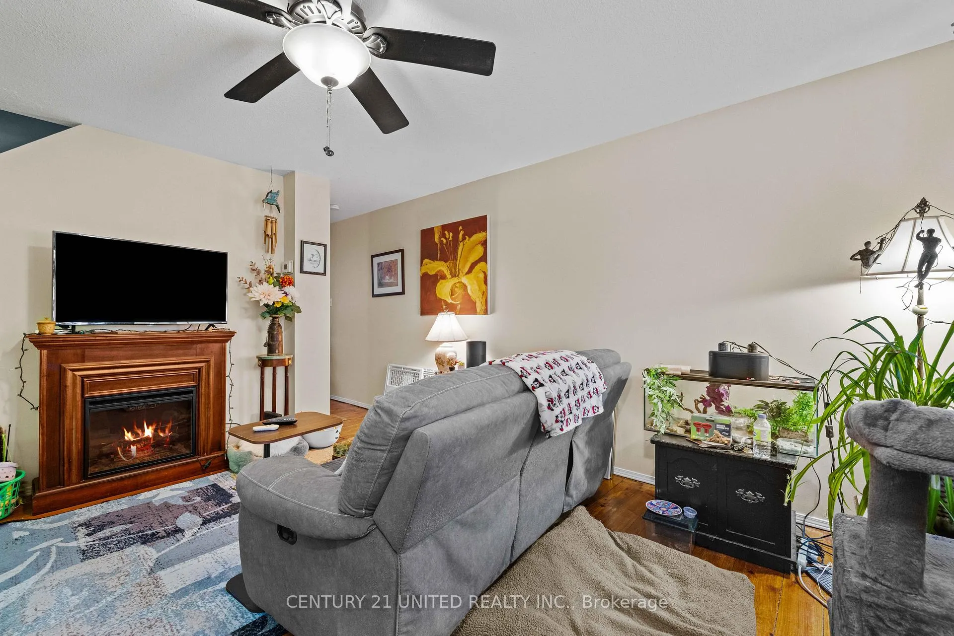 Photo 3 of 117 Towerhill Road, Peterborough, Northcrest Ward 5 — HOMEH