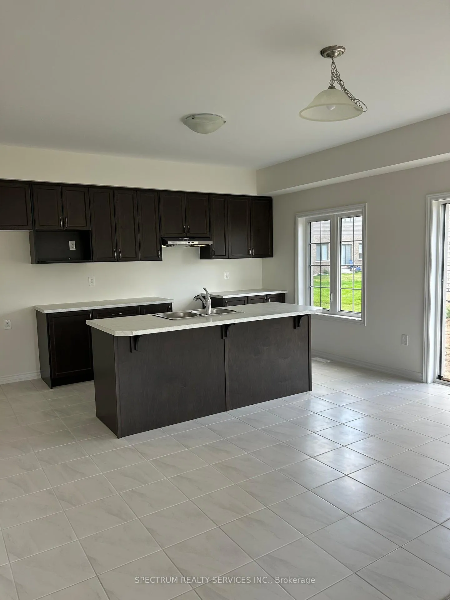 Photo 2 of 129 Hitchman Street, Brant, Paris — HOMEH